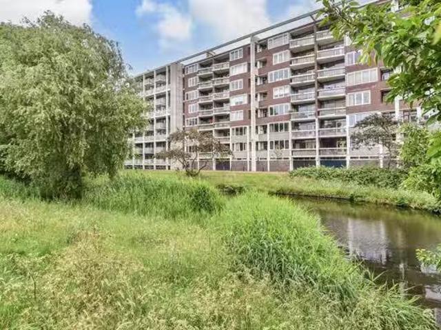 Appartement te koop in Bomenbuurt, Zuid Holland