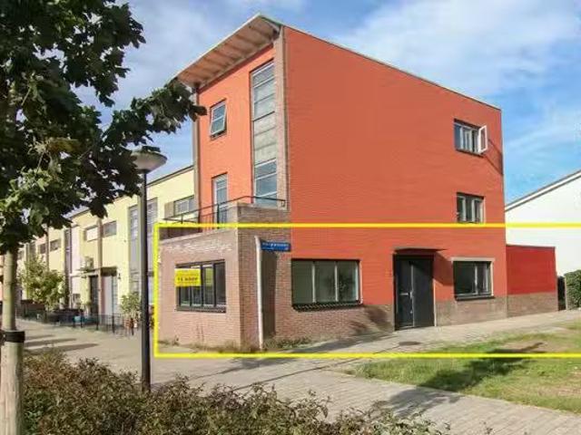 Appartement te koop in Stripheldenbuurt, Almere-haven