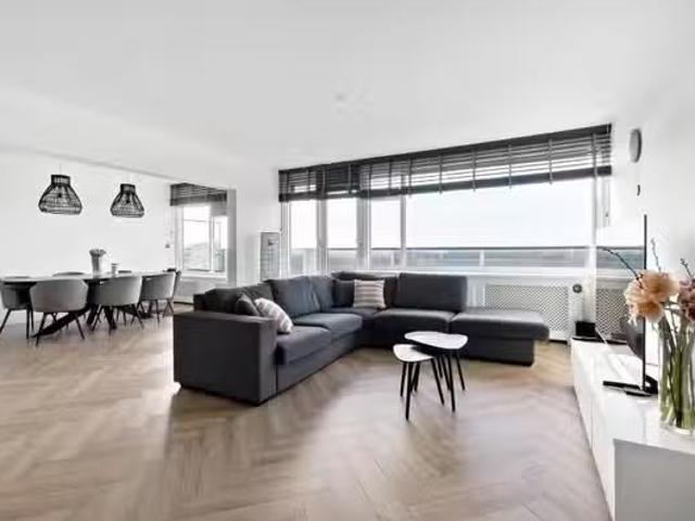 Appartement te koop in Loosduinen, Zuid Holland