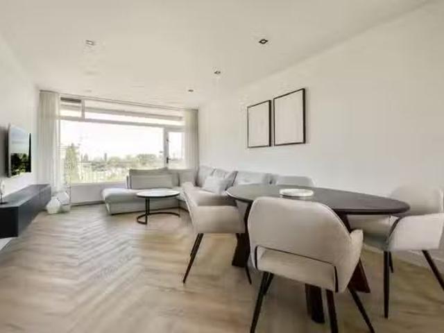 Woning te koop in Amsterdam, Buitenveldert Woning te koop in Amsterdam, Buitenveldert