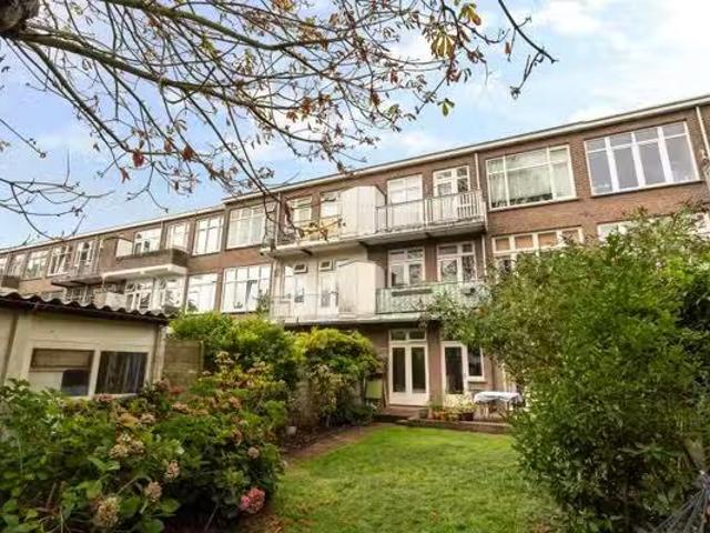 Appartement te koop in Bezuidenhout, Zuid Holland
