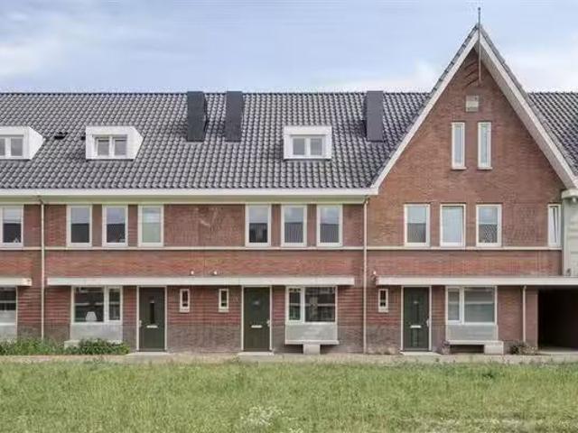 Appartement te koop in Stratum, Noord Brabant