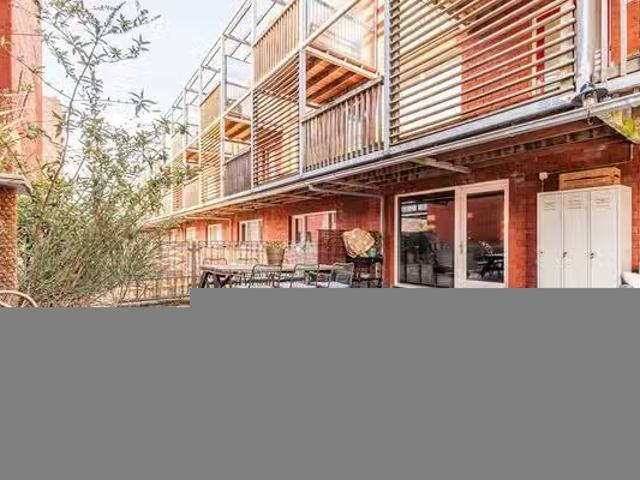 Appartement te koop in Charlois, Rotterdam