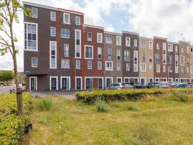 Appartement te koop in Europakwartier, Almere-haven