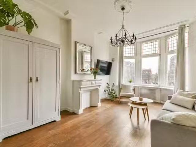 Landhuis te koop in Amsterdam, Overtoomse Sluis