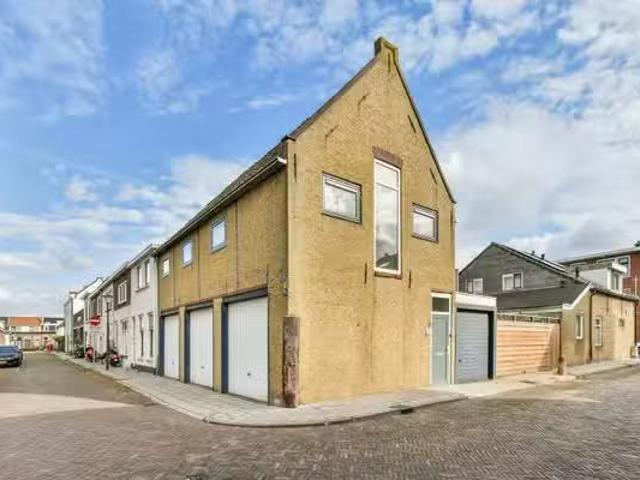 Appartement te koop in Vogelbuurt, Vlaardingen