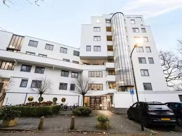 Appartement te koop in Laak, Zuid Holland