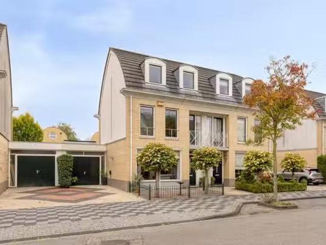 Appartement te koop in Woensel-Noord, Acht