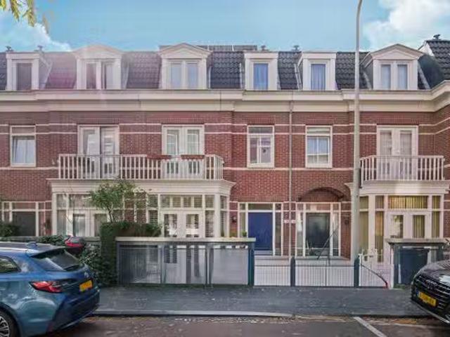 Appartement te koop in Vruchtenbuurt, Den Haag