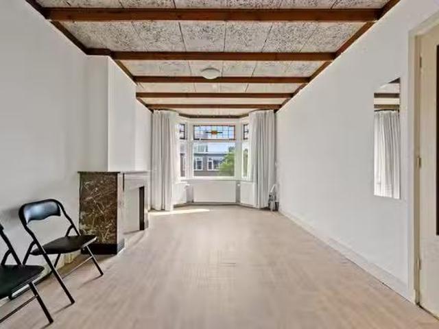 Appartement te koop in Laak, Zuid Holland