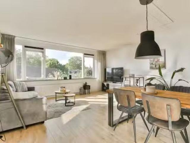Appartement te koop in Muziekwijk, Almere-haven