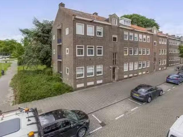 Appartement te koop in Het Lage Land, Rotterdam