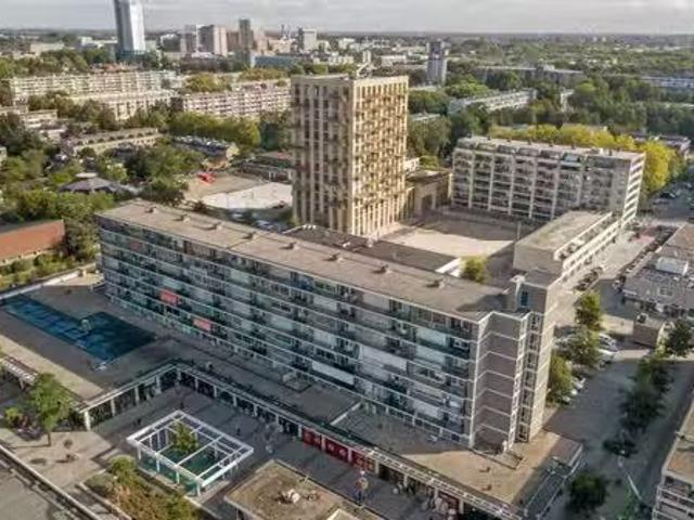 Appartement te koop in Het Lage Land, Rotterdam
