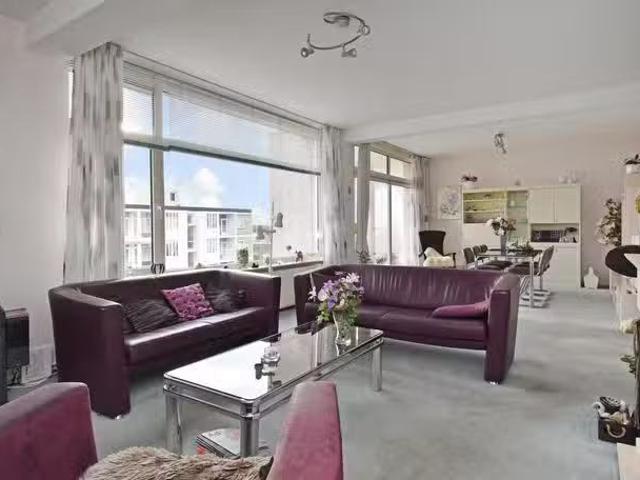 Appartement te koop in Loosduinen, Zuid Holland