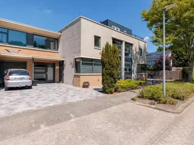 Appartement te koop in Literatuurwijk, Almere-haven