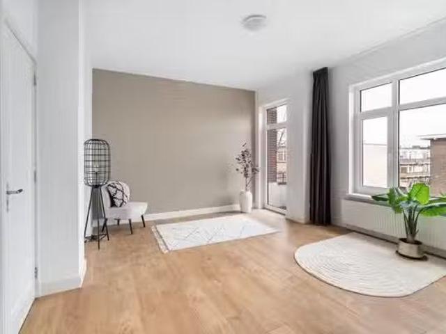 Appartement te koop in Rustenburg en Oostbroek, Zuid Holland