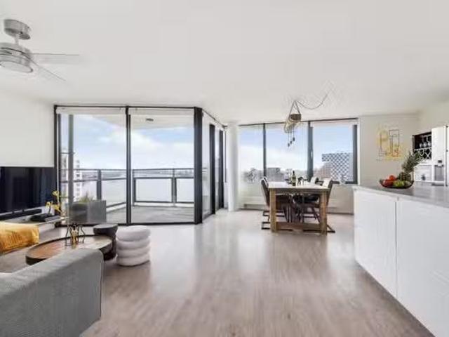 Appartement te koop in Charlois, Rotterdam