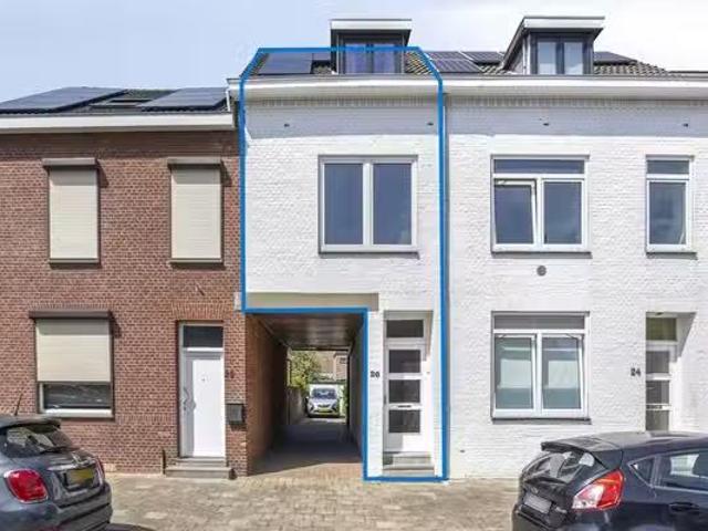 Appartement te koop in Wyckerpoort, Limburg