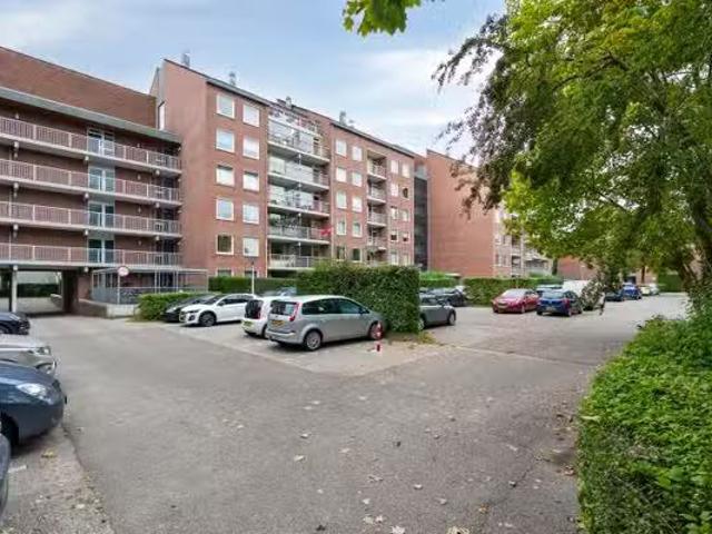 Appartement te koop in Wyckerpoort, Limburg