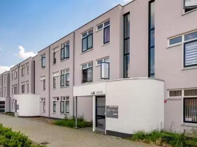 Appartement te koop in IJsselmonde, Rotterdam