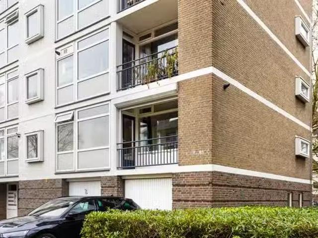 Appartement te koop in Stratum, Acht