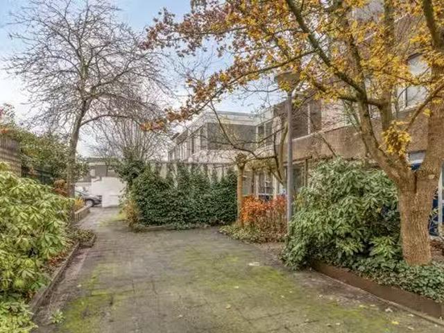 Appartement te koop in Stratum, Noord Brabant