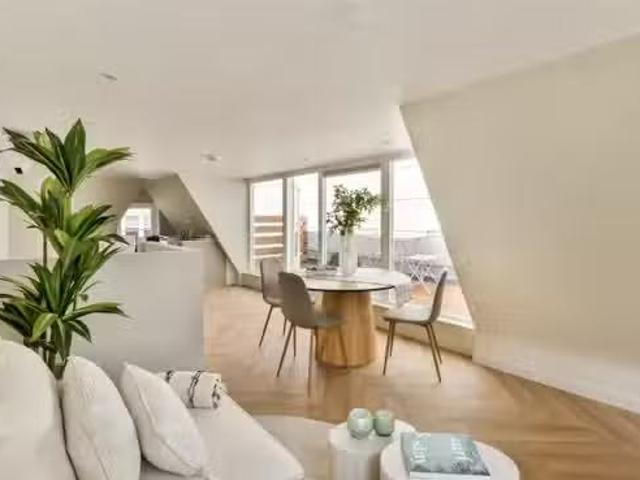 Appartement te koop in Centrum, Amsterdam