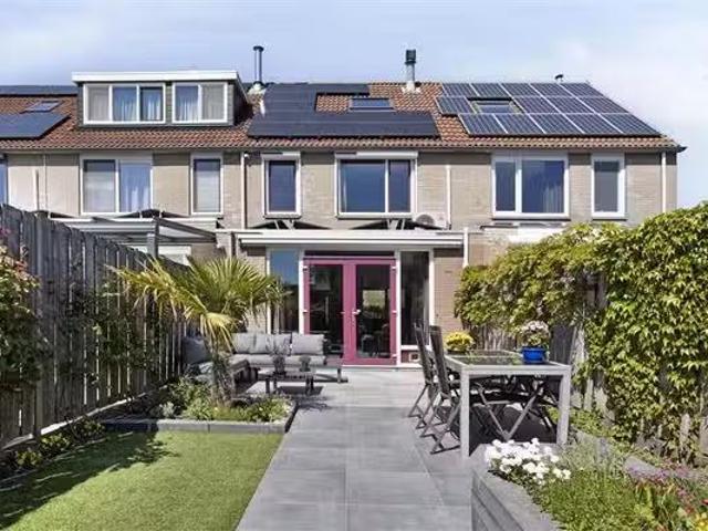 Appartement te koop in Filmwijk, Almere-haven