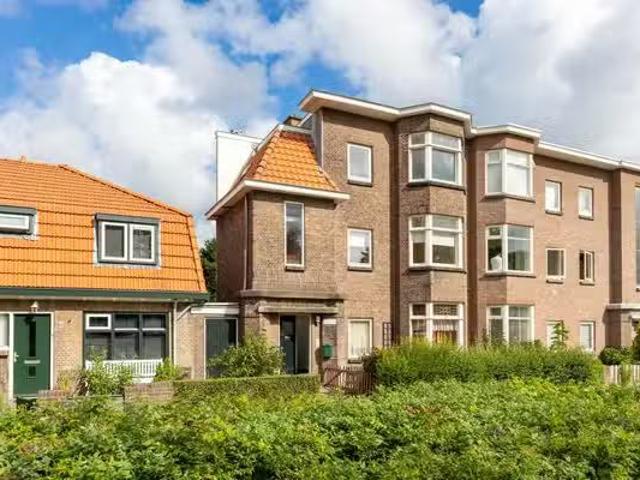 Appartement te koop in Laak, Zuid Holland