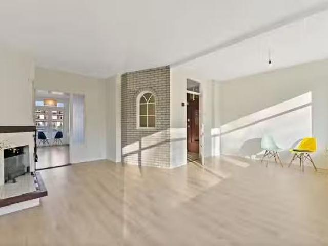 Appartement te koop in Laak, Zuid Holland