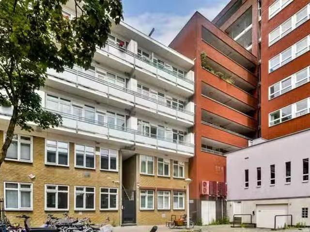 Landhuis te koop in Amsterdam, De Baarsjes
