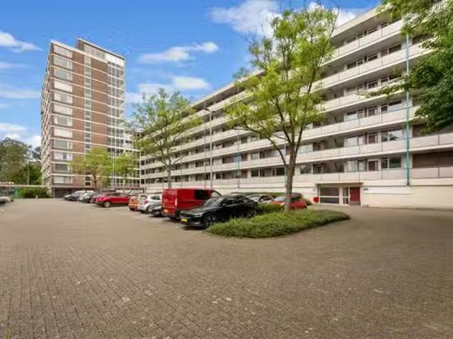 Appartement te koop in Hillegersberg-Schiebroek, Rotterdam