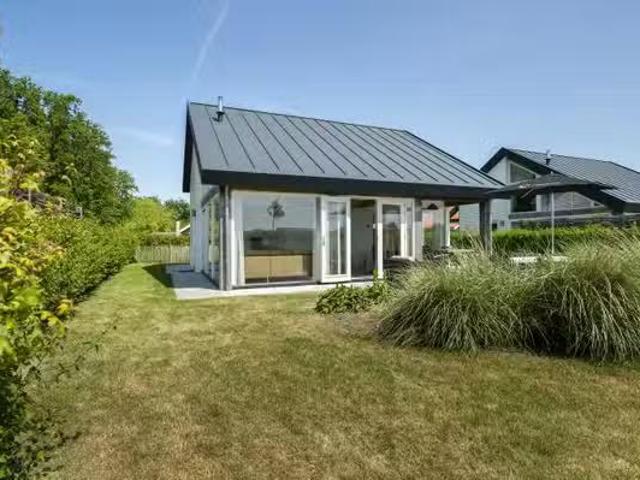 Appartement te koop in Ouddorp, Zuid Holland
