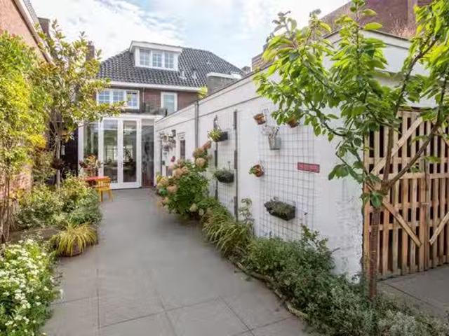 Appartement te koop in Stratum, Acht