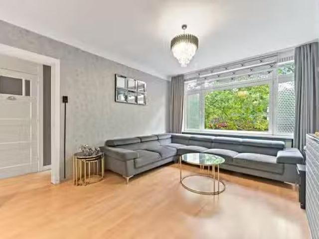 Appartement te koop in Charlois, Rotterdam