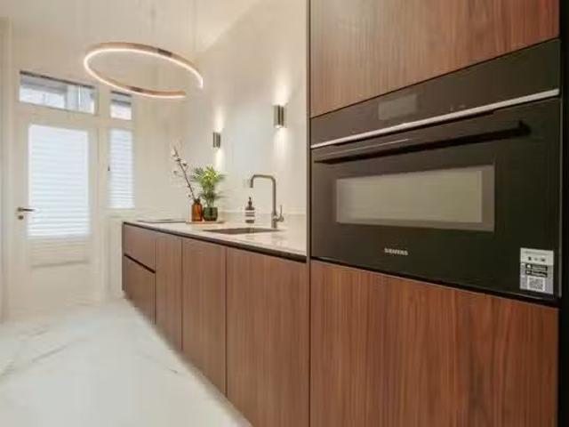 Appartement te koop in Centrum, Amsterdam