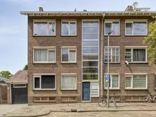Landhuis te koop in Rotterdam, Carnisse