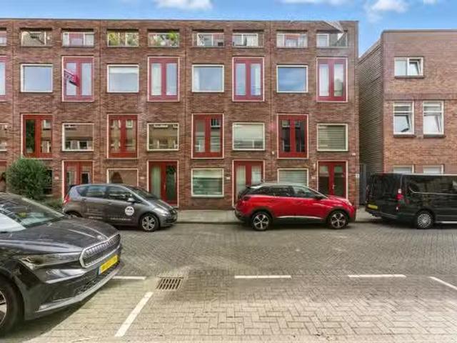 Appartement te koop in Hillegersberg-Schiebroek, Rotterdam