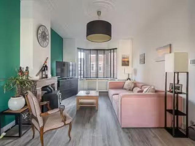 Appartement te koop in Bloemenbuurt, Zuid Holland