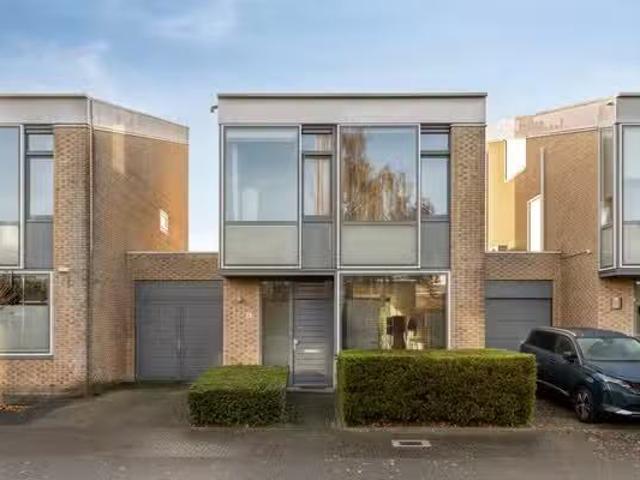 Appartement te koop in Stratum, Acht