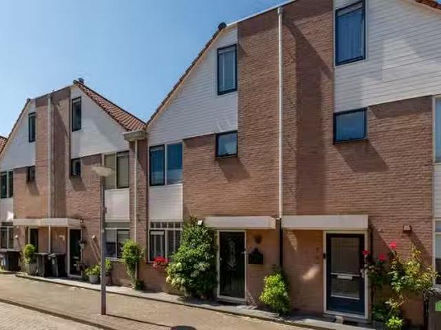 Appartement te koop in IJsselmonde, Rotterdam