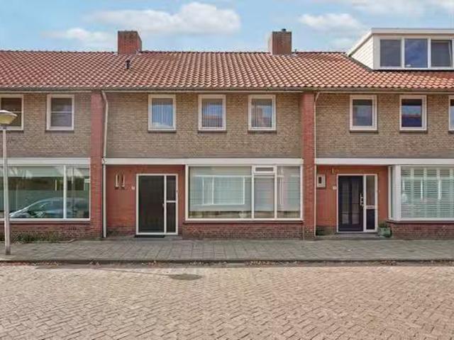 Appartement te koop in Stratum, Acht
