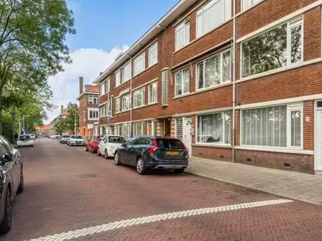 Appartement te koop in Laak, Zuid Holland