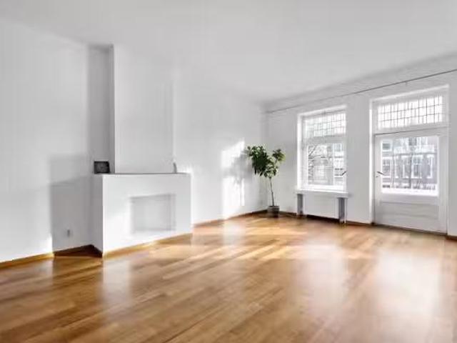 Appartement te koop in Bomenbuurt, Zuid Holland