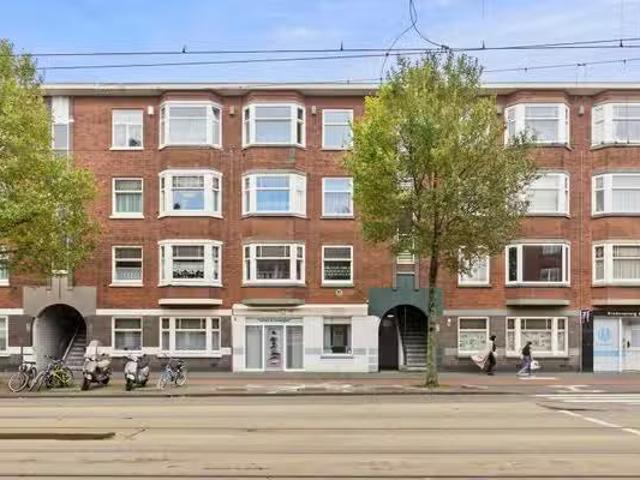 Appartement te koop in Zeeheldenbuurt, Leiden