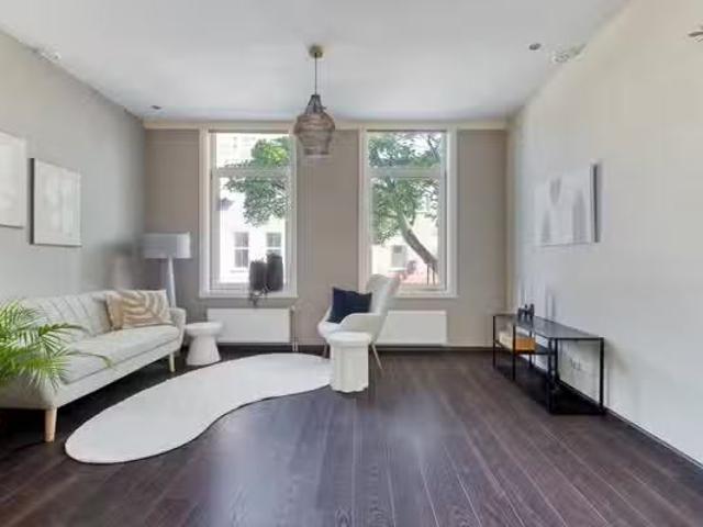 Appartement te koop in Bloemhof, Rotterdam