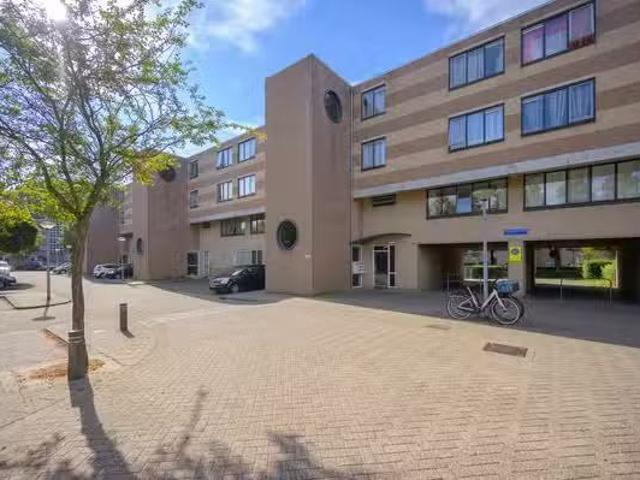 Appartement te koop in Kruidenwijk, Almere-haven