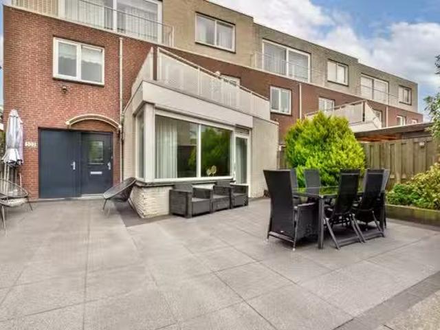 Appartement te koop in Wateringse Veld, Zuid Holland