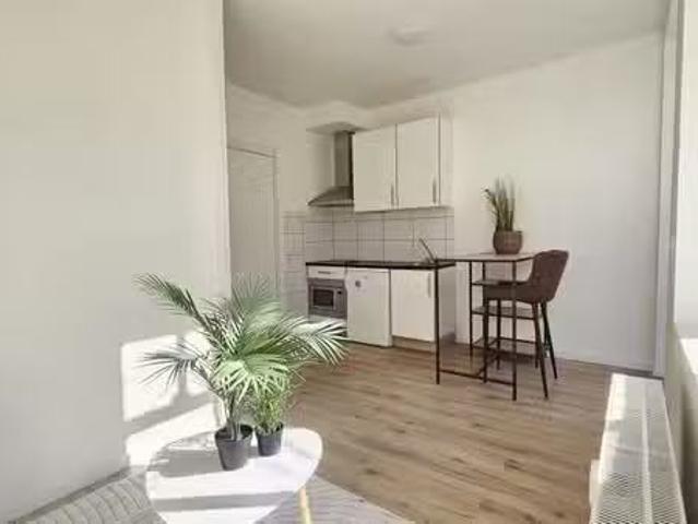 Appartement te koop in Laak, Zuid Holland