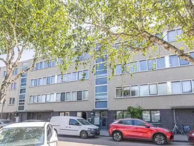 Landhuis te koop in Amsterdam, Slotermeer